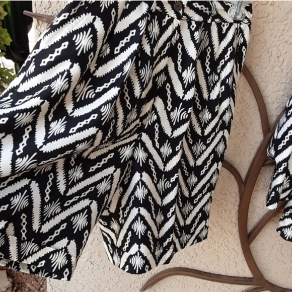 Adrienne Vittadini Silk Outfit‎ - Picture 4 of 9